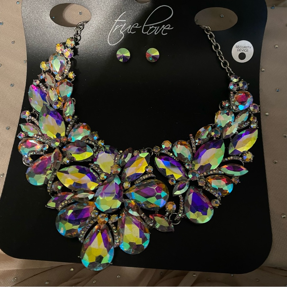 True Love Rhinestone Necklace An Earrings Set